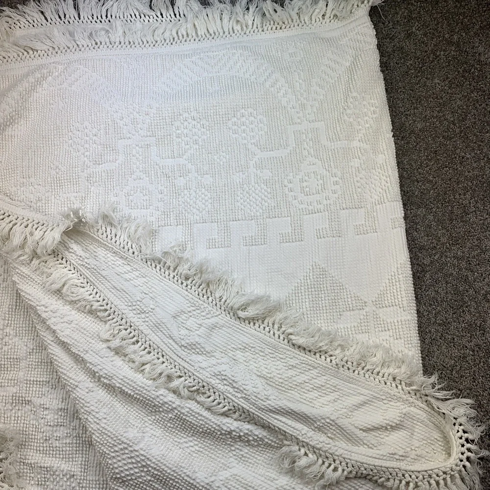 Fringed Chenille Medallion Bedspread Mid Century Off White Cotton 76 x 109 King